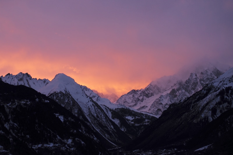 Mont, 4K, evening, sci, Alps, fire, Alpine, nature, range, Valle dAosta, landscape, Piedmont, cloudy, Piemonte, orange, outdoors, hotel, Leica  m, Skyfire