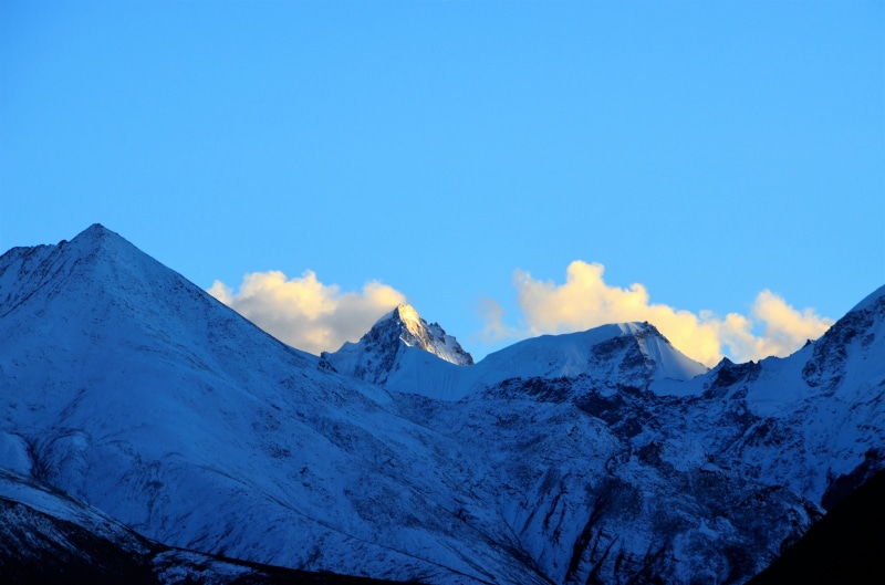 mountain, india, blue, landscape, winter, mountain peak, himachal pradesh, cloud - sky, mountain range, environment, snowcapped mountain, mountains, nature
