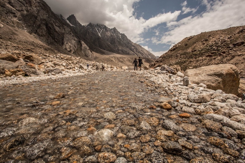 lifestyles, rock - object, trekking, day, tranquility, nature, one person, landscape, outdoors, 5K, spiti, mountain range, hiking, spiti valley, flow