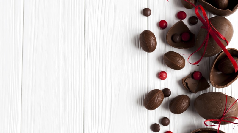 4K, eggs, white background, chocolate, chocolate eggs, candy