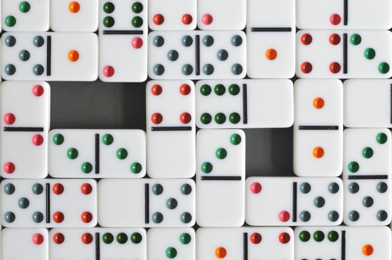 background, red, variation, full frame, choice, backgrounds, print, technology, white, control, dice, in a row, directly above, color, order, fun, hobby