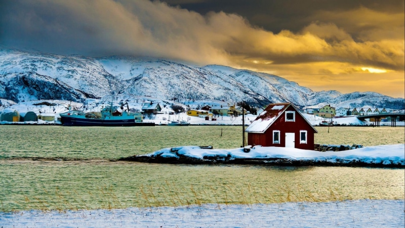 nature and landscapes, illustartion, town, hdr, 1080P, maroon, barn, harbor, mountain, bridge, winter