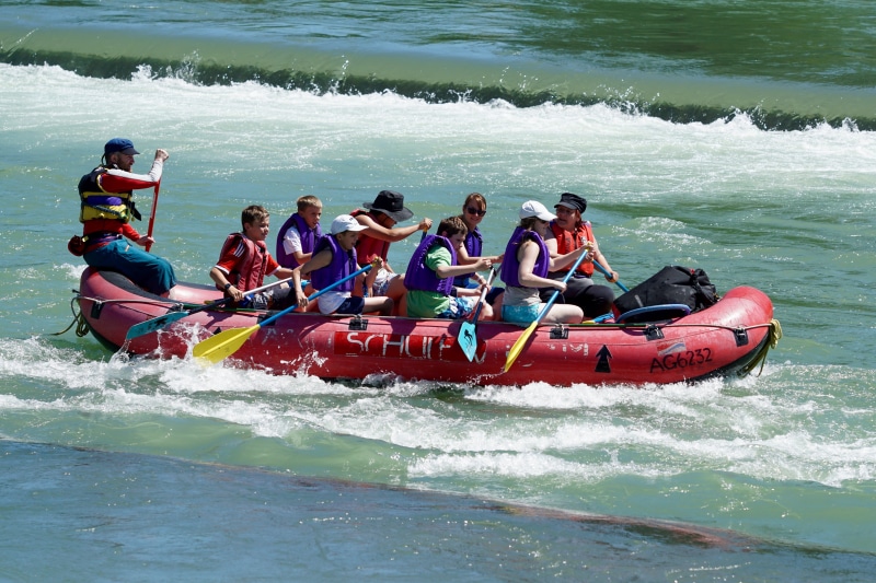 life jacket, river, flow, dinghy, nautical Vessel, adventure, surfing, water, wave, aquatic sport, nature, life jackets, 5K, group of people, motion, whitewater rafts