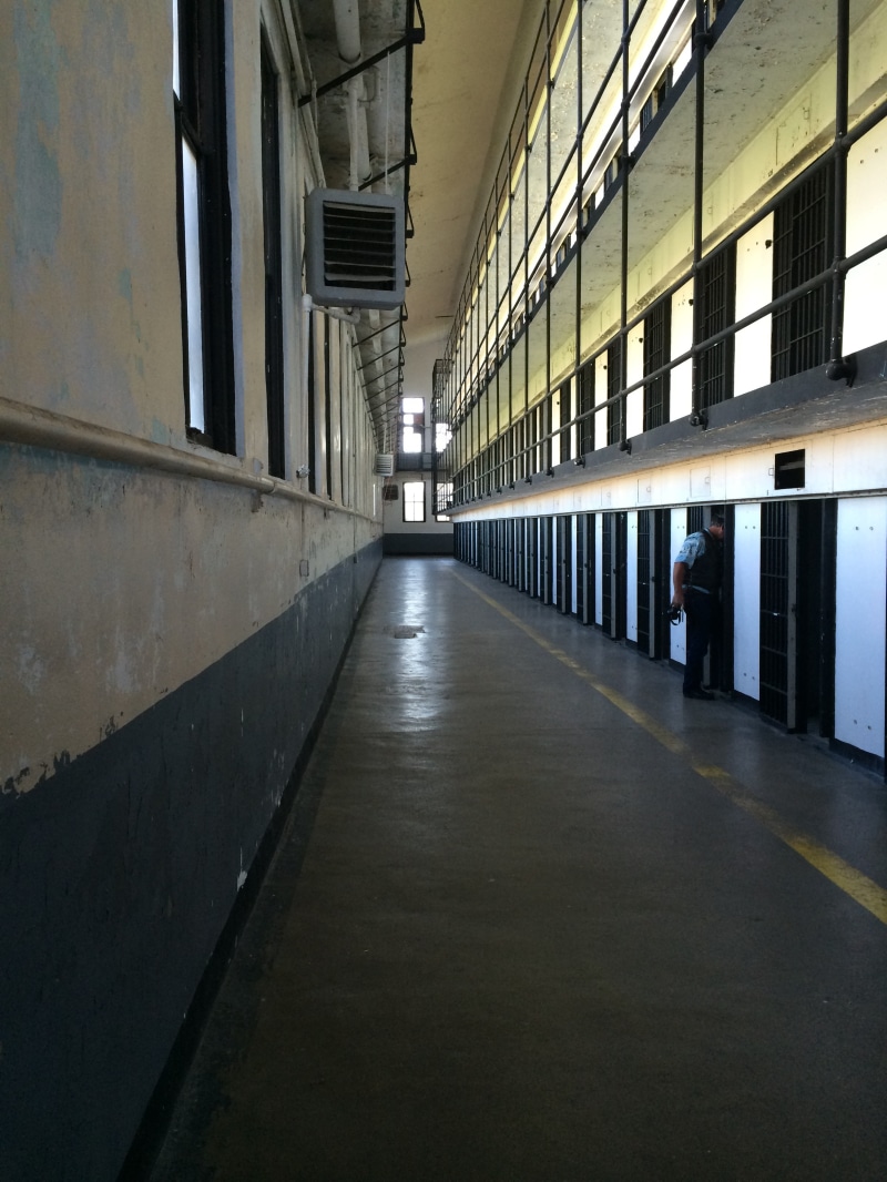 direction, imprison, lockup, security, building, day, 2K, cell block, jail, education, justice, arcade, window, prison, bars, criminal, diminishing perspective