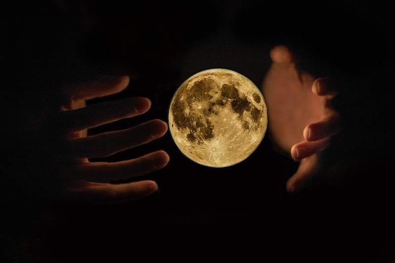holding, cool, nature, dark, geometric shape, human body part, human hand, moon, night, close-up, astronomy, 5K, space, full moon