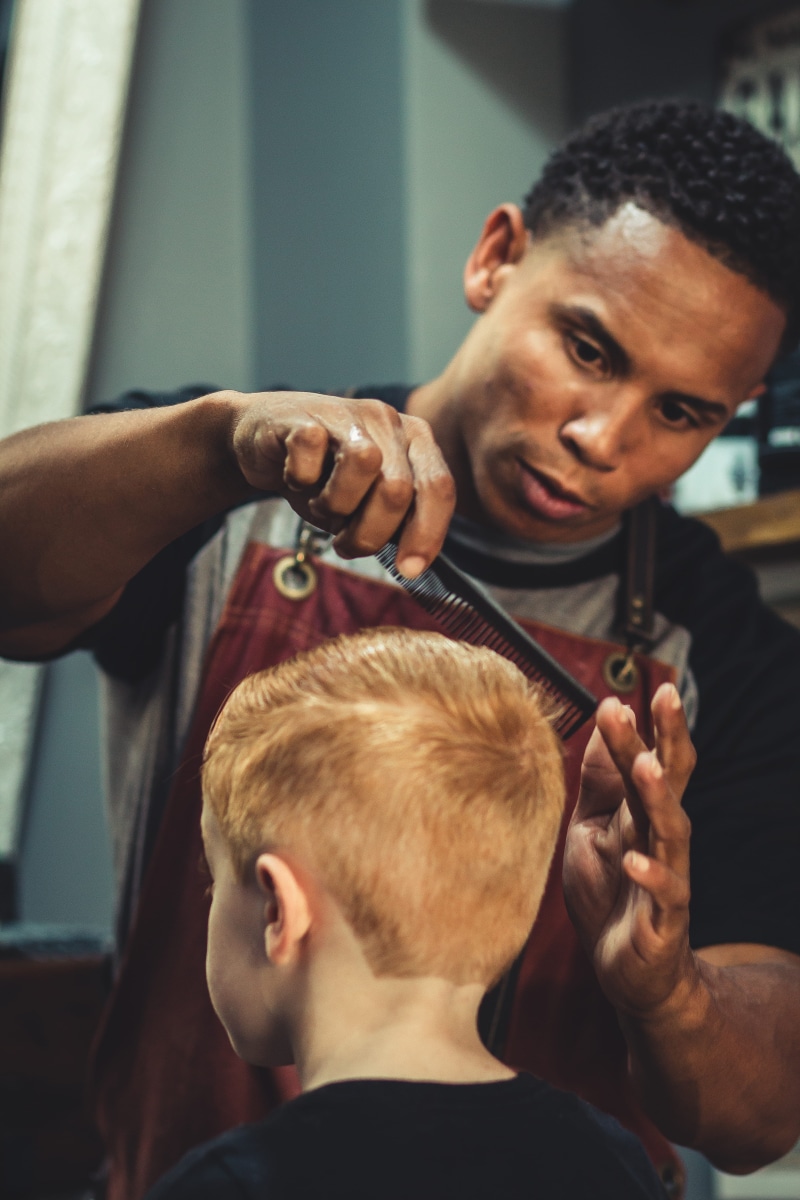 hand, hair, boy, hairdresser, haircut, body care, human hair, 5K, man, focus on foreground, scissor, trimmed, sitting, young men, barbershop, headshot