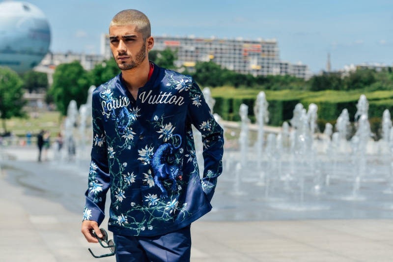 young adult, front view, standing, one person, outdoors, nature, 5k, zayn malik, casual clothing, city, leisure activity, focus on foreground, male celebrities