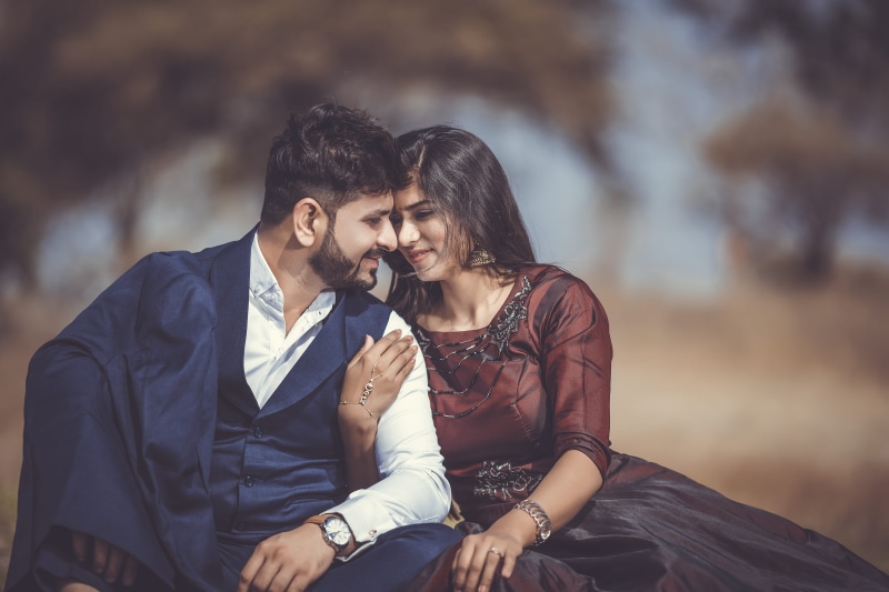 affection, two people, gown, embrace, young men, leisure activity, girl, romance, 5K, suit, fashion, adult, hairstyle, heterosexual couple, wear, recreation