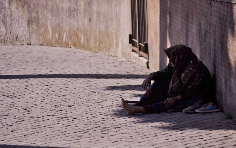 jobless, begging, homeless, full length, wall - building feature, street, architecture, lifestyles, old, beggar, depression - sadness, homelessness, adult