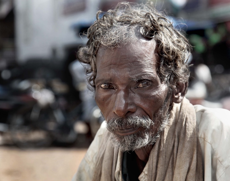 headshot, 2K, one person, contemplation, street, india, men, beggar, male, human face, wearing, focus on foreground, hopelessness, portrait, selective