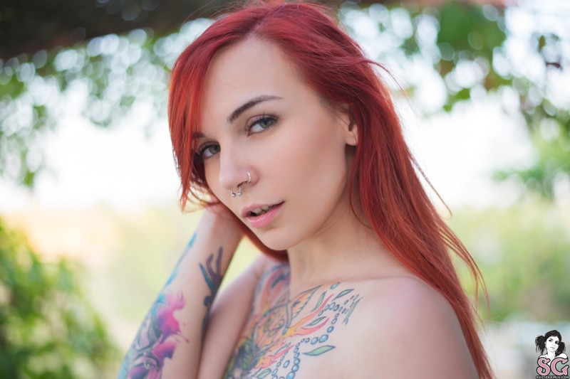 Ivylina, depth of field, redhead, bare shoulders, hair, tattoo, focus on foreground, lifestyles, beauty, one person, long hair, adult, fashion, looking at camera