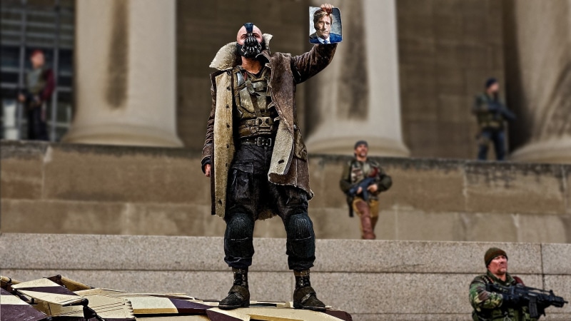 group of people, staircase, The Dark Knight Rises, clothing, Harvey Dent, history, Bane, men, day, army soldier, people, military, city, MessenjahMatt