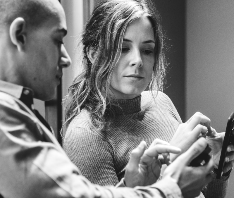 cellphone, internet, young women, indoors, togetherness, females, electronic, people, european, device, social, couple - relationship, front view, 2K