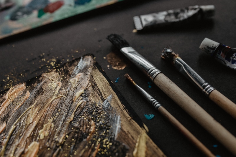 brush, indoors, still life, selective focus, art supply, paintings, place of work, occupation, work tool, art and craft, calligraphy, art and craft equipment