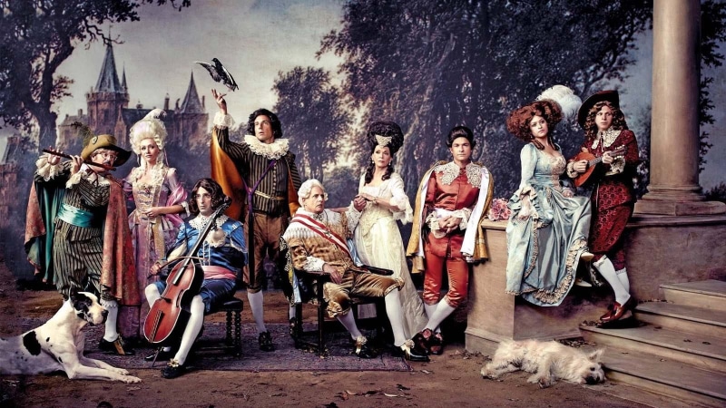 men, sculpture, day, religion, Arrested Development, real people, people, sitting, women, representation, artwork, built structure, group of people, 720P
