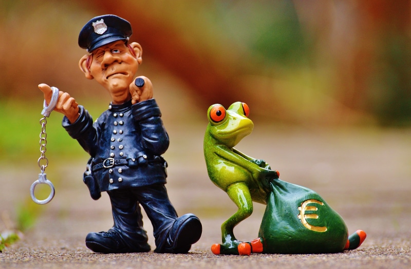 cop, toy, character, income tax, ordnungshüter, files, handcuffs, childhood, income tax return, money, outdoors, taxes, innocence, scam, billing, playing