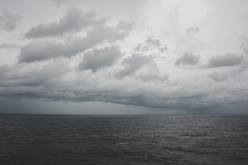 nature, seascape, grey, horizon, day, no people, beauty in nature, sailing, overcast, tranquility, sea, environment, blue, 5K, ocean, cloud - sky, hurricane