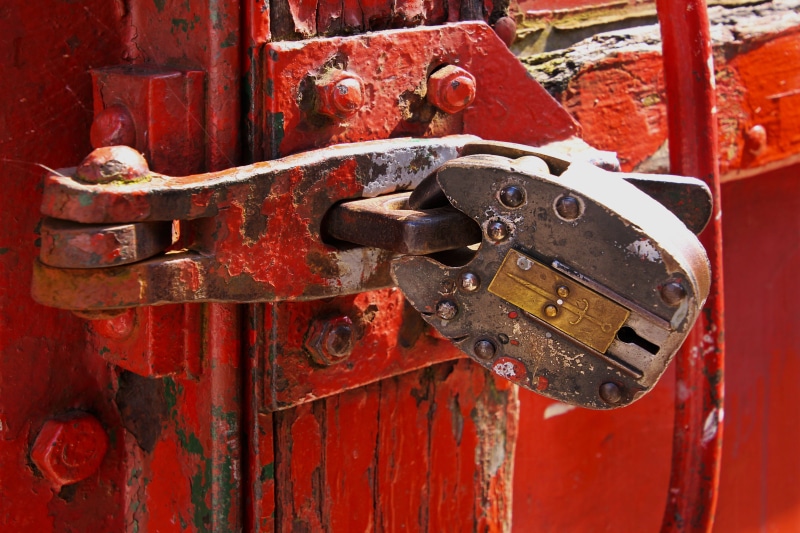 retro, day, handle, old, keyhole, decline, wooden, obsolete, private, rusty, vintage, entrance, locked, wood, red, safety, design, metal, grunge, rustic