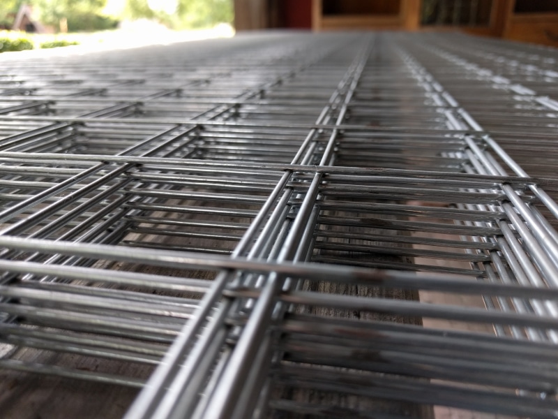 pattern, outdoor, industrial, in a row, selective focus, garden, line, mesh, Bar, day, surface level, outdoors, cage, Iron, Fence, Wire, Steel, focus on foreground