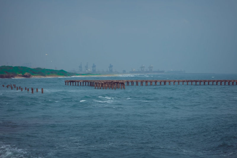 nature, architecture, sea, chimney, thalankuppam beach road, industry, building exterior, rough seas, beach, pier, rains, india, travels, ruins, cranes