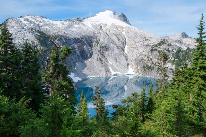 USA, the sky, the sun, forest, 2K, lake, Mount Rainier National Park, snow, Cyclone Lake, trees, rocks, greens, mountains