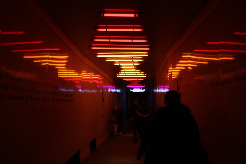 neon, unrecognizable person, city, subway, ceiling, amoled, adult, men, people, architecture, motion, group of people, 5K, united kingdom, dark, transportation