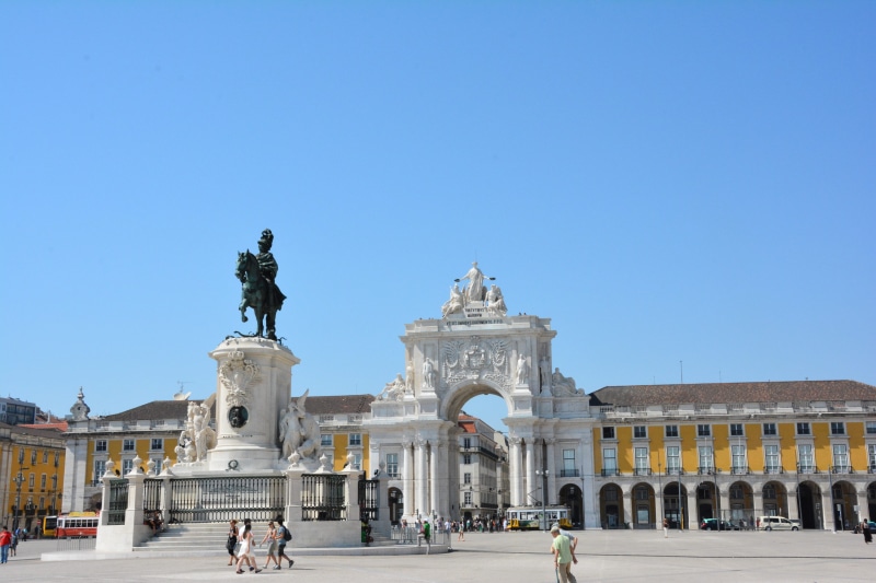 com, lisbon square, terreiro, 5K, Terreiro Do Paço, monument, incidental people, tourism, lisbon, arch, building exterior, town square, architecture, o