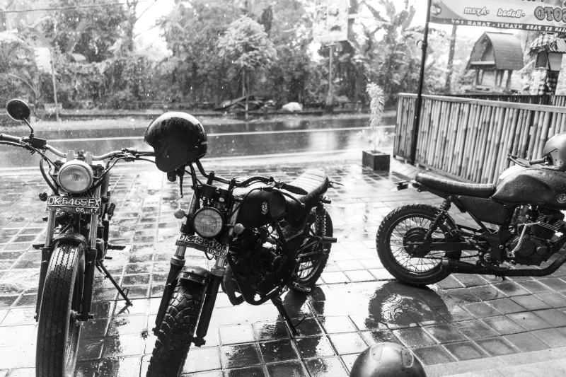 land vehicle, mode of transportation, city, bicycle, custom, men, transportation, moto, yamaha, child, outdoors, day, trip, 5K, people, harley, caferacer