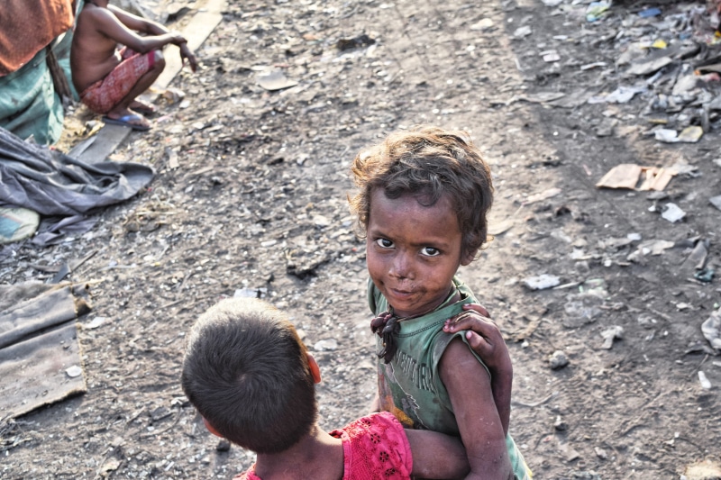 women, poor children, Poor, Kids, dirty, togetherness, little, happy, two people, offspring, Fun, real people, asian, poverty, girls, casual clothing, men