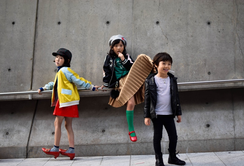 handrail, smile, leaning, happiness, girls, kids, girl, 5K, sitting, group of people, standing, boy, beside, males, wearing, offspring, leather, fashion
