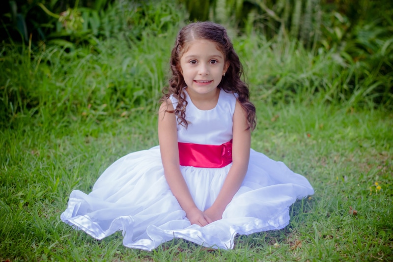 beautiful smile, land, instagram, eyes, preschooler, girls, happy kid, innocent, girl, front view, sleeveless, green color, white, children, child, one person