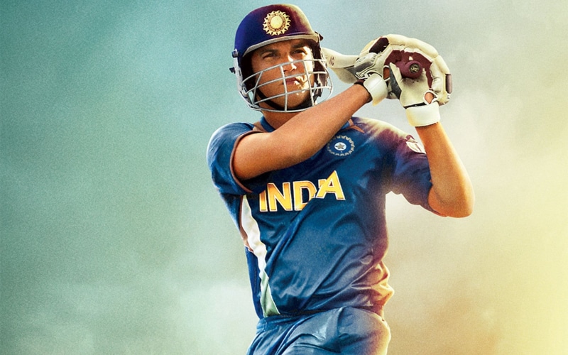 singh, 1080P, holding, american football - ball, sports equipment, three quarter length, one person, sports uniform, Movies, bollywood, competition, american football player