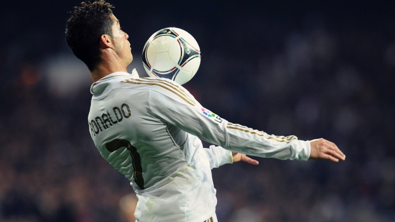 one person, taking a shot - sport, athlete, adult, ball, team sport, focus on foreground, soccer, effort, motion, human limb, sports clothing, cr7  desktop