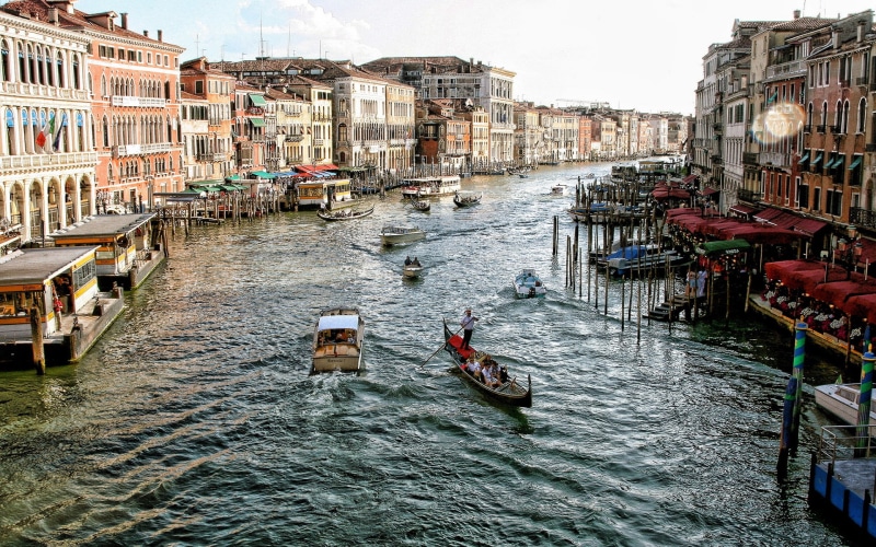 1080P, italy, timelapse, cityscape, water, canal, venice, beside, buildings, boats, hd, body, city
