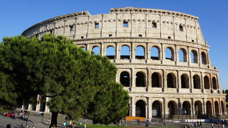 antique, colosseo, outdoors, 5K, cityscape, old ruin, historic, built structure, building, roma, coliseum, city, arch, tourist, europe, architecture, ruin