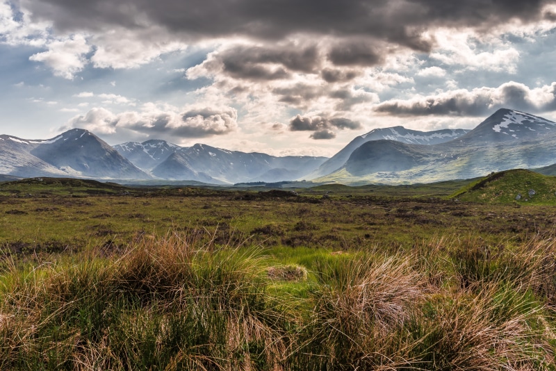 scenics, daytime, green, travel, gray, scenery, landscape, green grass, clouds, 4K, grass field, mountain Range, mountain, summer, Scottish  Highlands