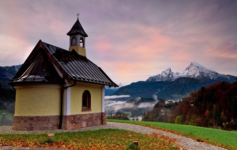 Kapelle, Nikon, european Alps, yellow, photography, 5K, painted, Berge, Alps, europe, summer, fog, Deutschland, mountains, view, house, painted house