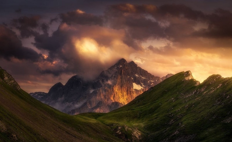 720P, tranquil scene, brown, photography, scenics - nature, clouds, Italy, plant, land, cloud - sky, sunrise, tranquility, environment, mountain peak