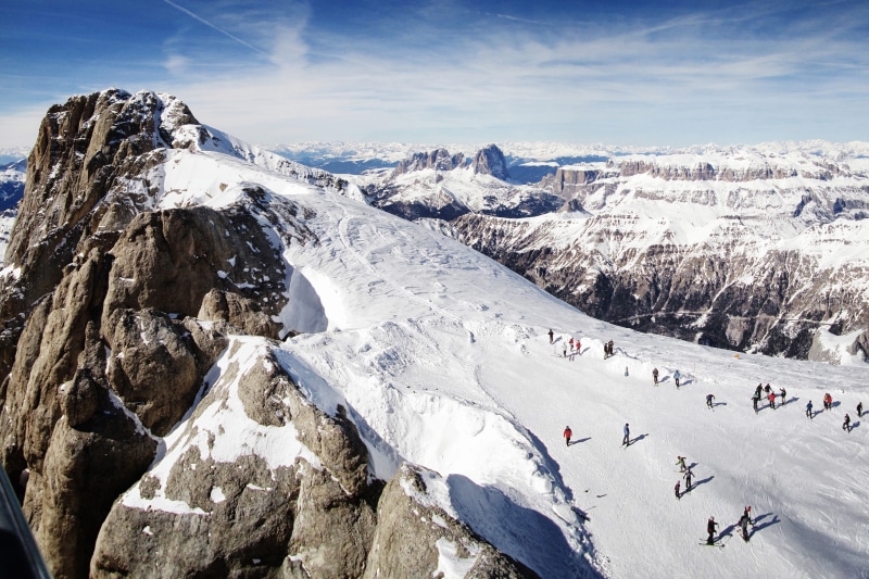 Landscape, group of people, travel destinations, ski, non-urban scene, white, mountains, adventure, beauty In Nature, cold temperature, natural, snow, day