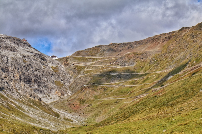 sky, non-urban scene, tranquil scene, road, beauty in nature, italy, no people, land, 5K, landscape, valley, cloud - sky, outdoors, environment, tranquility