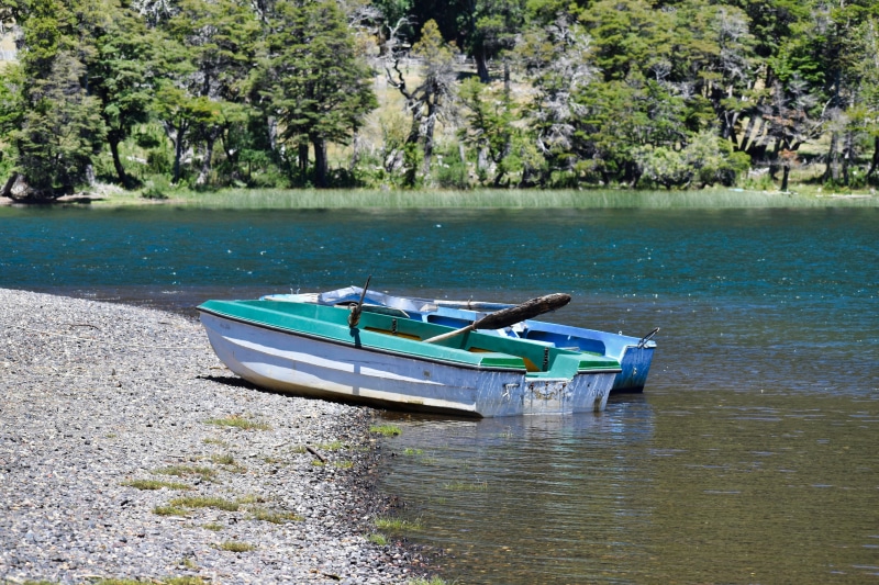 rowboat, scenics - nature, blue, beauty in nature, tranquil scene, river, summer, forest, sunlight, lago, tree, 5K, outdoors, growth, day, moored, green