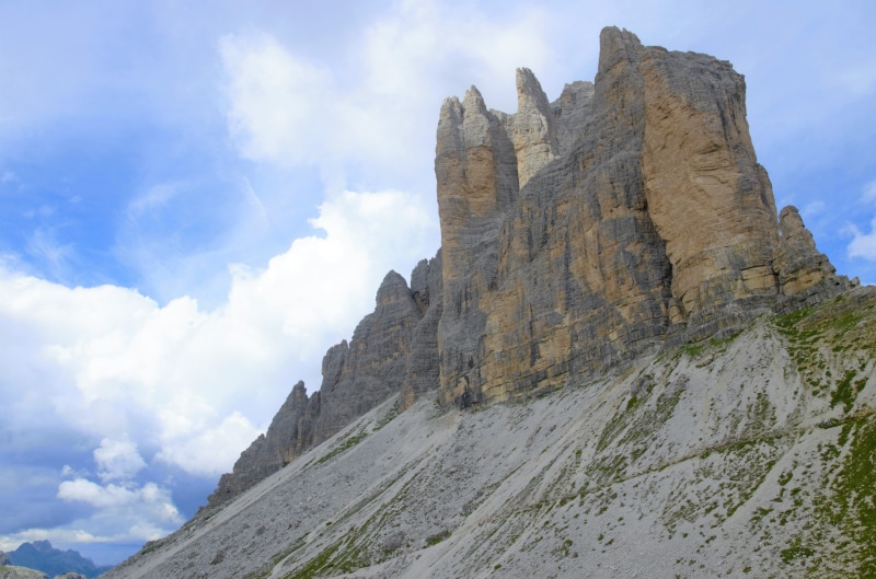 mountain peak, mountains, tranquility, low angle view, rock formation, day, mountain range, non-urban scene, tre cime di lavaredo, mountain, no people