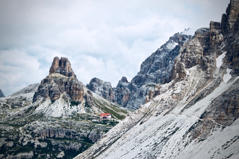 mountains, tre cime di lavaredo, day, outdoors, rocky mountains, mountain, rock - object, covered, tranquil scene, nature, mountain range, beauty in nature