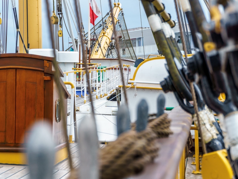 train, traditional ship, selective focus, Ship, train - vehicle, tall ship, baltic sea, focus on background, outdoors, four master, Travemünde, production line