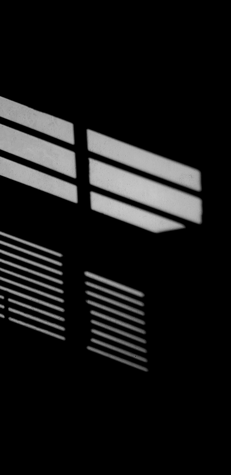 2K, nueva, no people, domestic room, hard shadow, window shadow, day, sunlight, building, lines, mood, built structure, blinds, luz, black and white, moody