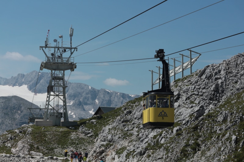 salzkammergut, electricity, mountain, day, scenics - nature, 5K, dachstein, dachstein-krippenstein, sky, seilbahn, mountains, built structure, cableway