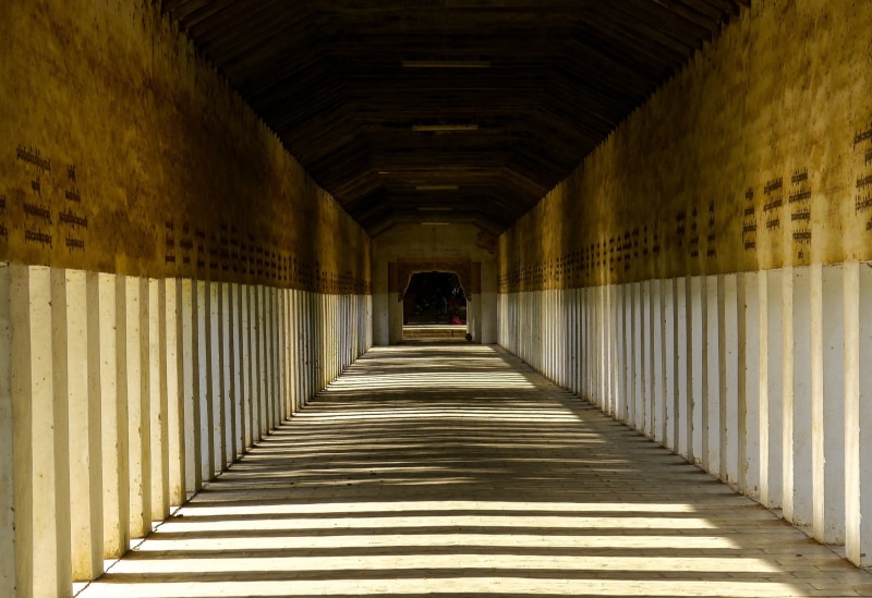 ceiling, culture, asia, travel, heritage, myanmar, 2K, tourism, the way forward, rear view, building, religion, colonnade, light at the end of the tunnel