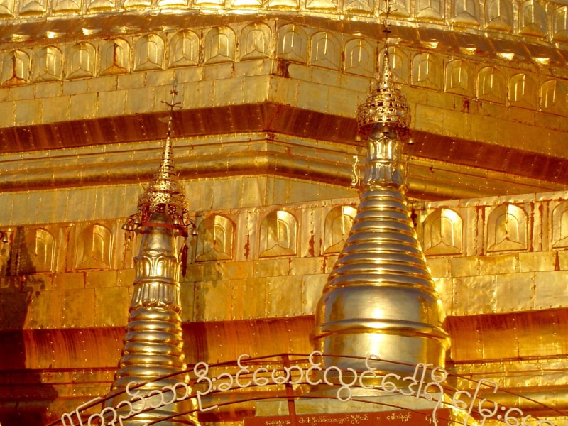 1080P, indoors, ornate, low angle view, ceiling, sagaing, place of worship, spirituality, belief, gold, ancient civilization, mandalay - shwebo rd, built structure