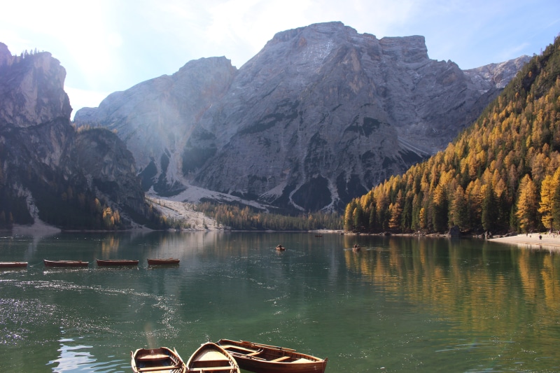 sky, mountain, rock, tranquility, bergsee, idyllic, pragser wildsee, water, scenics - nature, day, 5K, plant, outdoors, lake, tree, reflection, tranquil scene