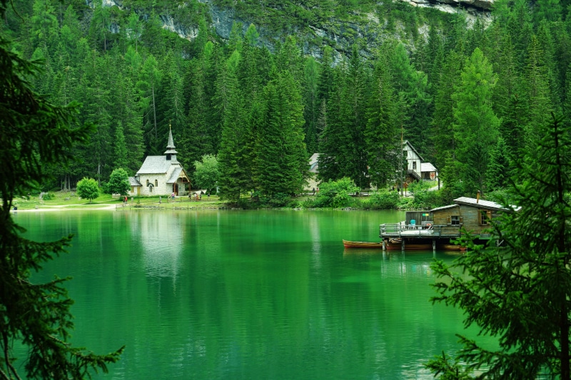 architecture, reflection, green color, nautical vessel, water, tranquility, mountains, waterfront, growth, house, no people, 2K, surrounded, Braies lake